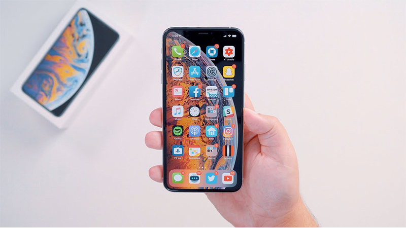 iPhone với dịch vụ định vị